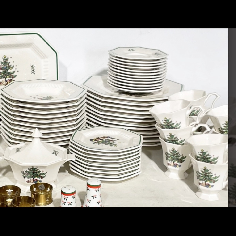 COPY - Nikko Christmastime dinnerware service for 4 17PC INCOMPLETE